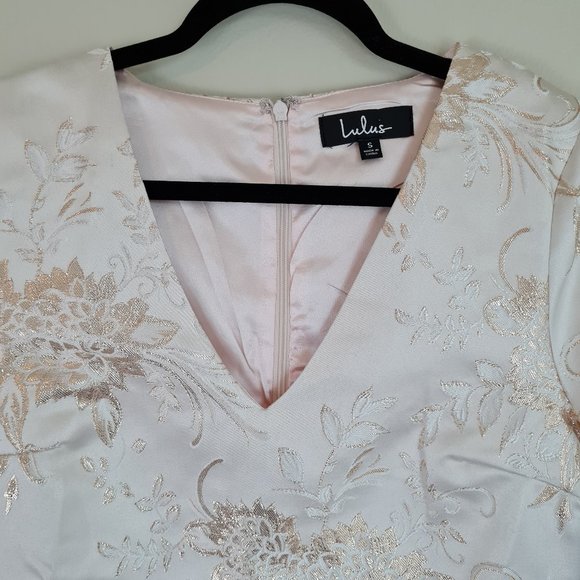 NWT Go with the Glow Metallic Champagne Floral - Picture 9 of 10